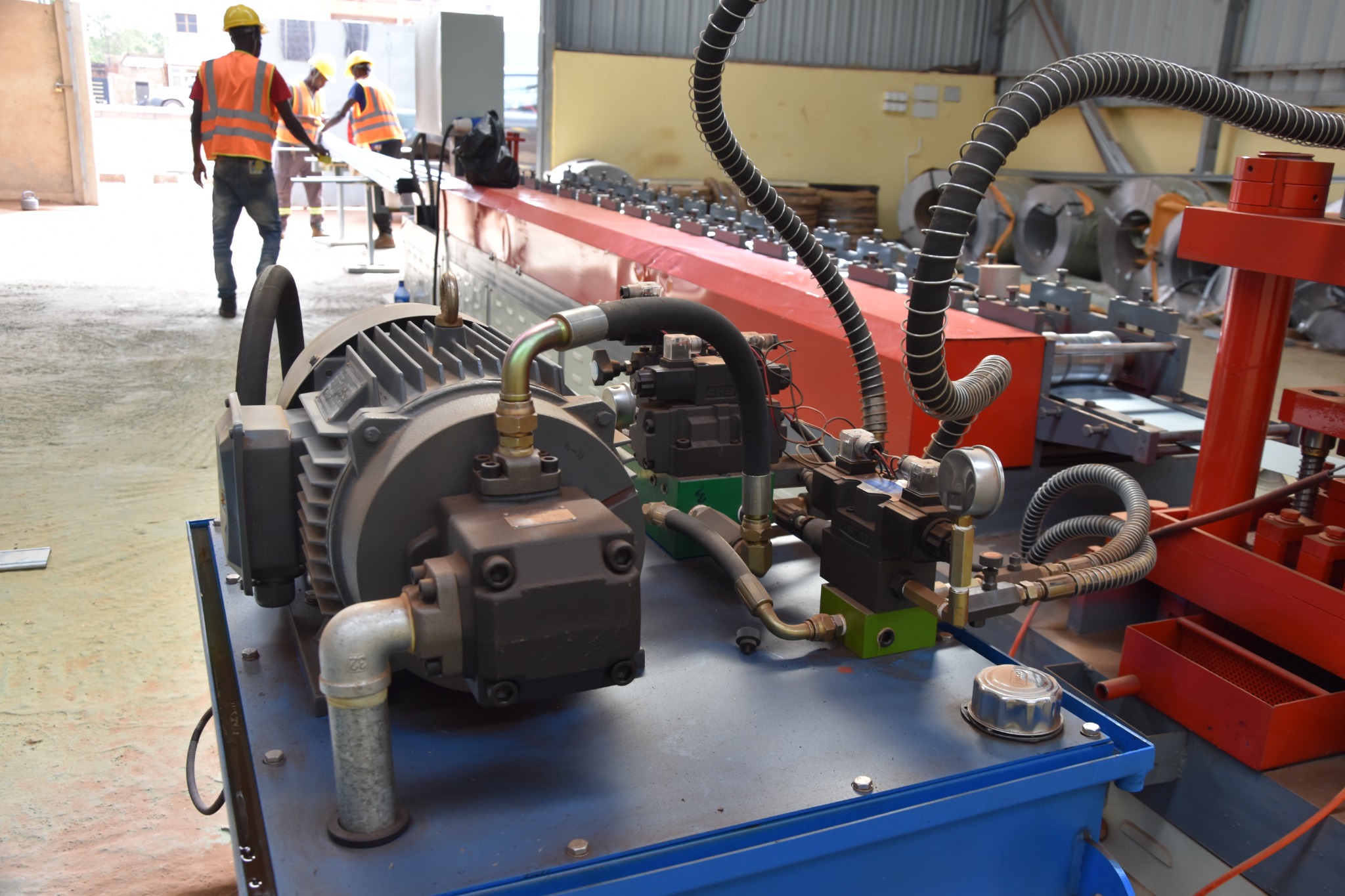 Une chaîne de production en fonctionnement