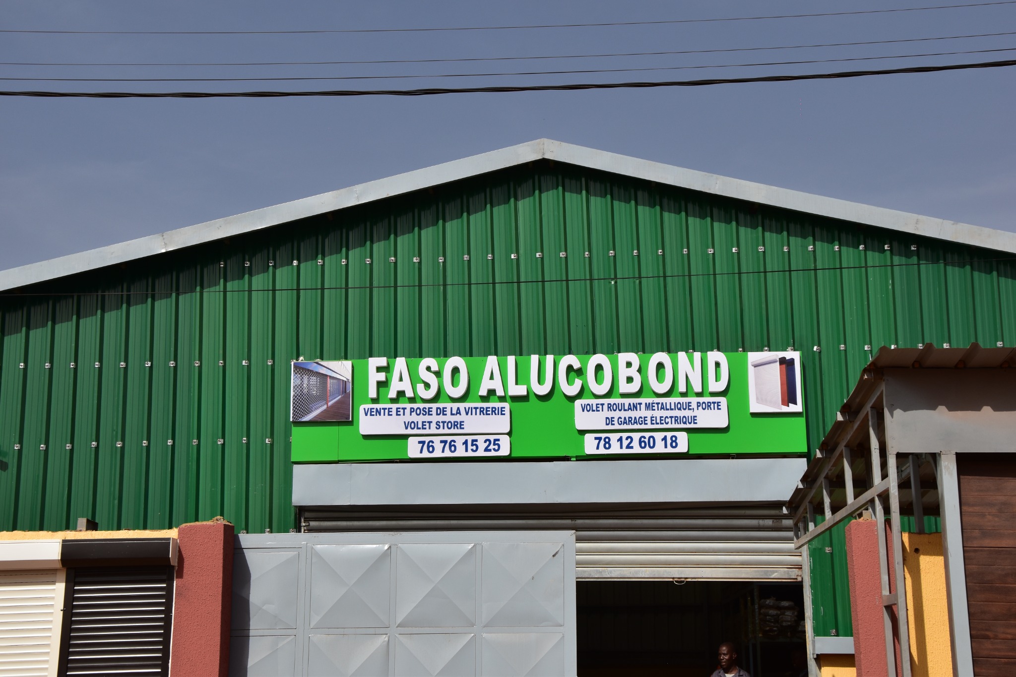Façade du site Faso Allucobond