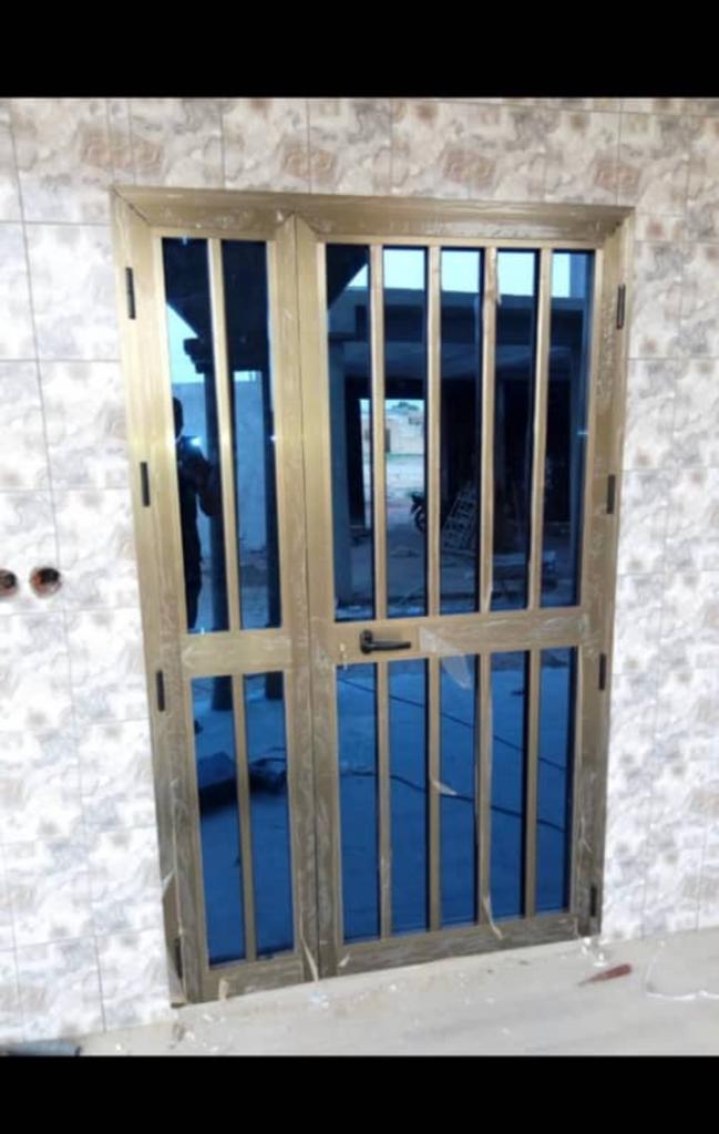Porte aluminium renforcée